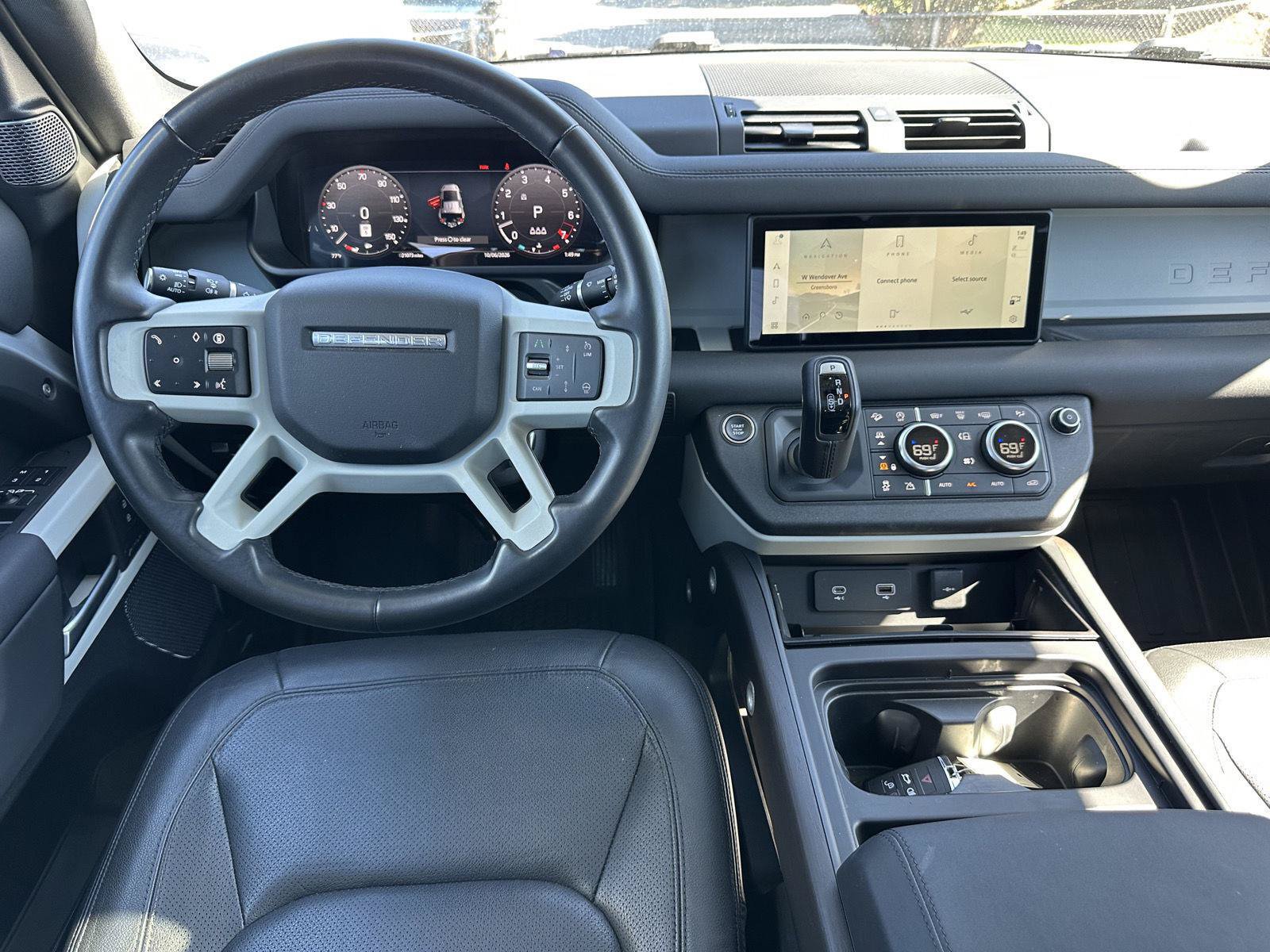 Used 2024 Land Rover Defender 110 S AWD/4WD image 24