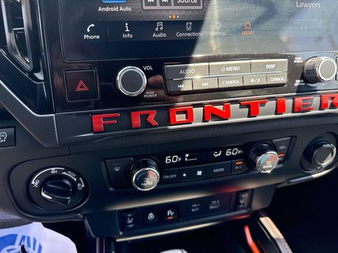 Used 2026 Nissan Frontier PRO-4X AWD/4WD image 19