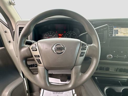 Used 2017 Nissan NV 3500 SV w/ SV Technology Package image 11