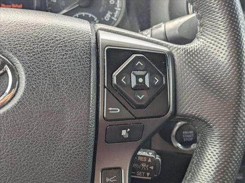 Used 2021 Toyota Tacoma TRD Off-Road w/ Technology Package AWD/4WD image 5
