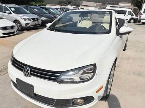 Used 2012 Volkswagen Eos Komfort FWD image 8
