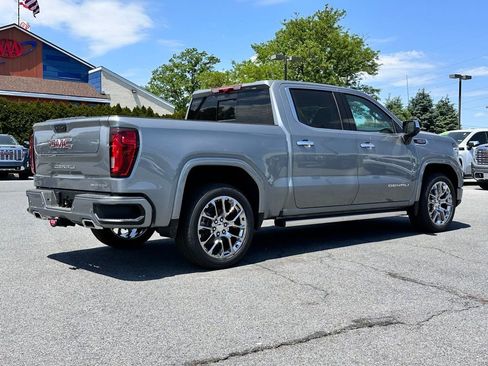 New 2026 GMC Sierra 1500 Denali w/ Denali Reserve Package AWD/4WD image 9