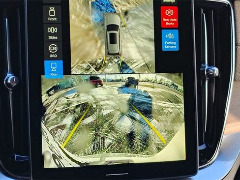 New 2026 Volvo XC90 B6 Plus image 21