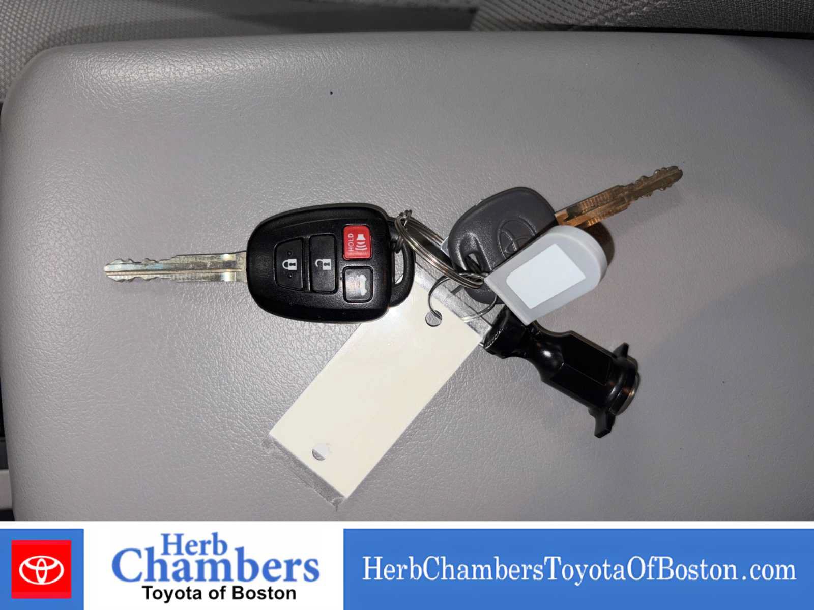 Used 2012 Toyota Camry LE FWD image 10