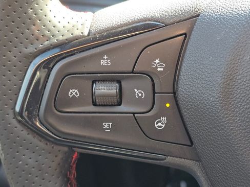 Used 2024 Chevrolet Trax RS w/ Sunroof Package FWD image 10