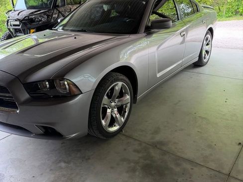 Used 2011 Dodge Charger Rallye RWD image 7
