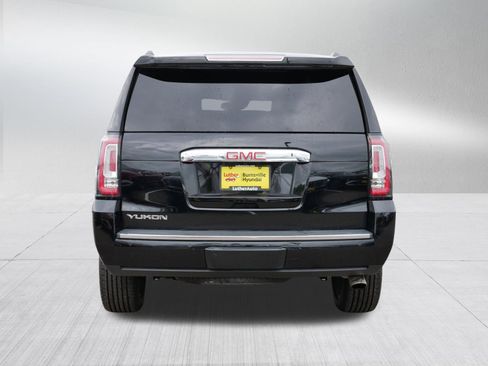 Used 2018 GMC Yukon Denali w/ Denali Ultimate Black Edition AWD/4WD image 6