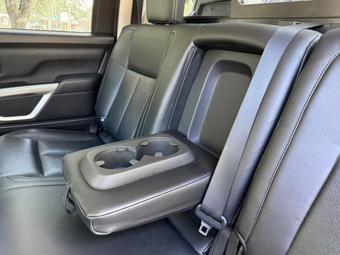 Used 2021 Nissan Titan SV w/ SV Convenience Package AWD/4WD image 20