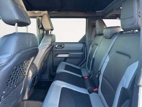 Certified 2022 Ford Bronco Black Diamond image 13