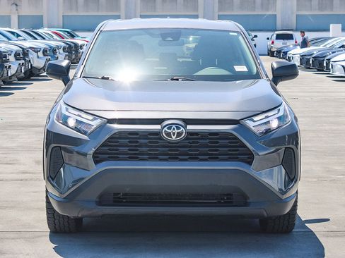 Used 2023 Toyota RAV4 LE AWD/4WD image 2