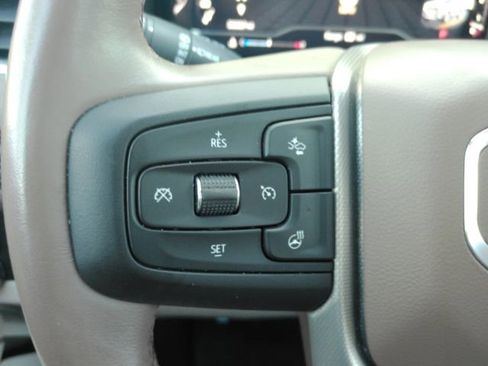 Used 2023 GMC Yukon XL Denali image 39