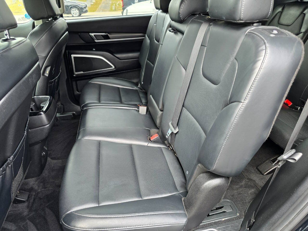 Used 2020 Kia Telluride S w/ S 8 Passenger Seating Package AWD/4WD image 25