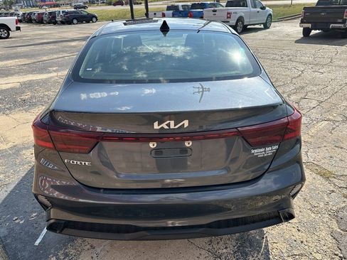 Used 2023 Kia Forte LXS FWD image 7