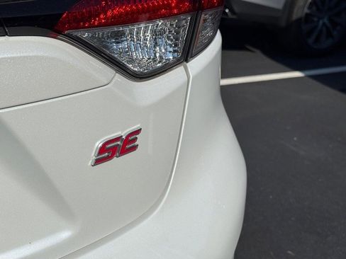 Used 2022 Toyota Corolla SE image 6
