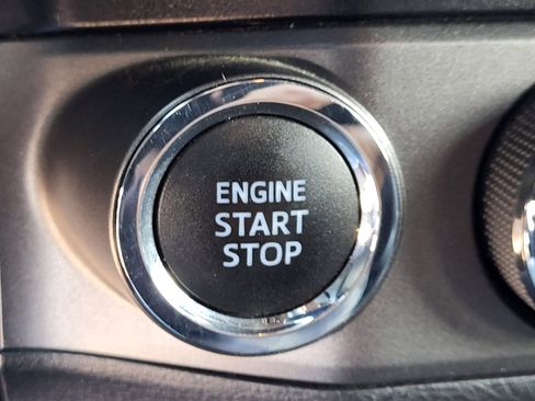 Certified 2020 Toyota Tacoma TRD Sport w/ Technology Package image 30