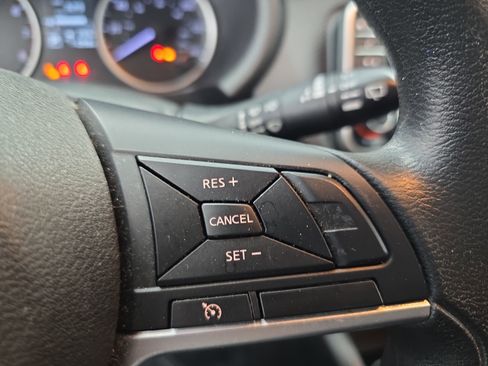 Certified 2021 Nissan Kicks S image 17