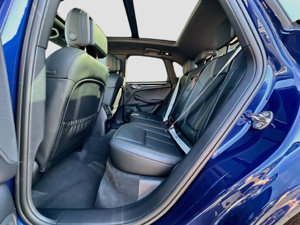 Certified 2026 Porsche Macan S AWD/4WD image 24