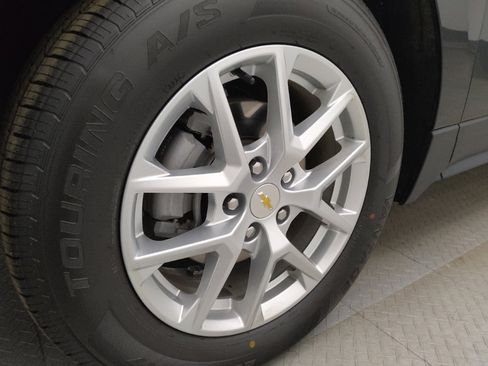 Used 2022 Chevrolet Equinox LS w/ Driver Confidence II Package image 31