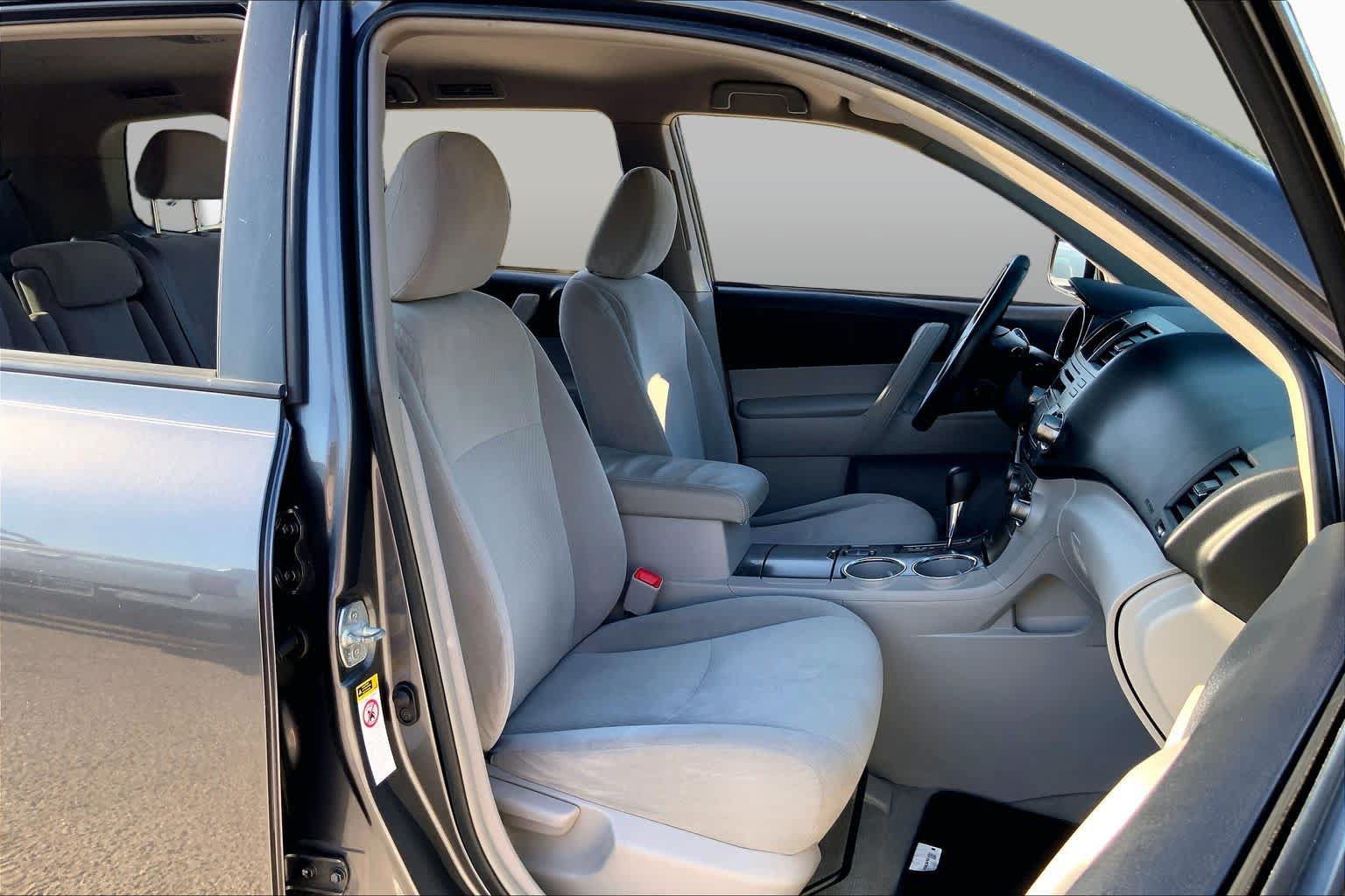 Used 2010 Toyota Highlander 2WD w/ Extra Value Pkg 2 image 8