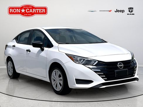 Used 2023 Nissan Versa S FWD image 1
