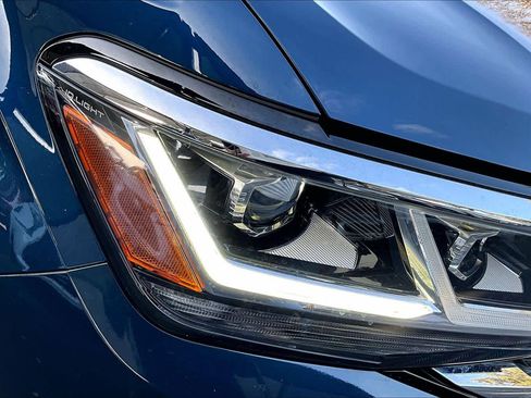 Used 2022 Volkswagen Atlas SE image 27