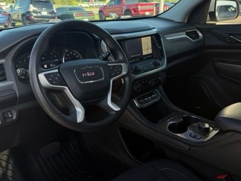 Used 2023 GMC Acadia SLE w/ Driver Convenience Package FWD image 13