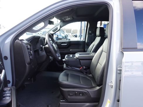 Used 2024 Chevrolet Silverado 1500 Custom image 16