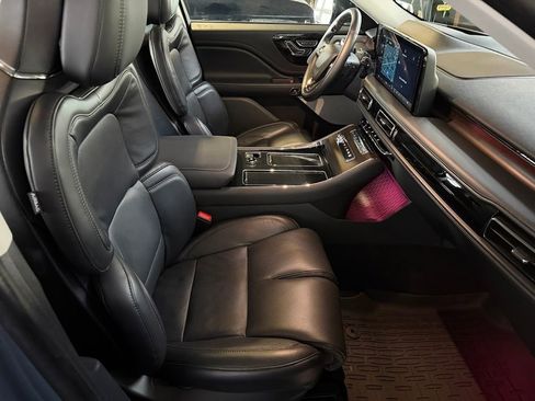 Used 2025 Lincoln Aviator Reserve w/ Equipment Group 201A image 13