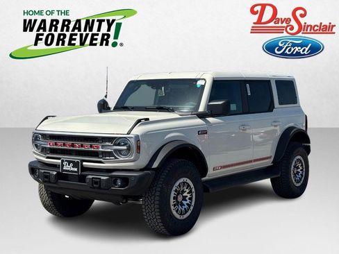 New 2026 Ford Bronco Outer Banks AWD/4WD image 1