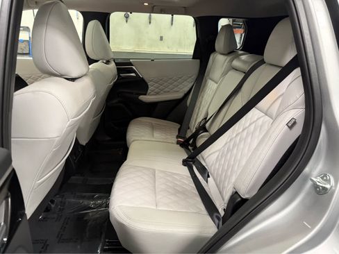 Used 2024 Mitsubishi Outlander SEL AWD/4WD image 22