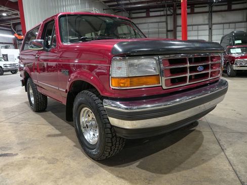 Used 1995 Ford Bronco XLT AWD/4WD image 12