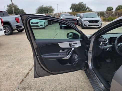 Used 2021 Mercedes-Benz A 220 image 9