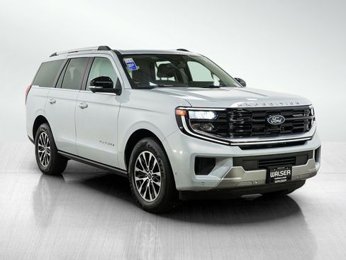 Used 2025 Ford Expedition Platinum AWD/4WD image 8