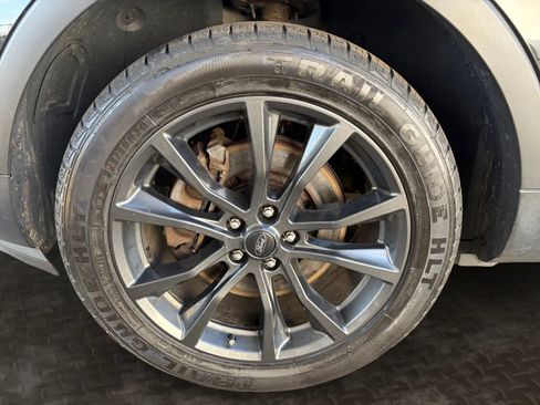 Used 2018 Ford Explorer XLT w/ Equipment Group 202A image 39