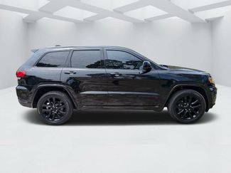 Used 2019 Jeep Grand Cherokee Altitude RWD video 2
