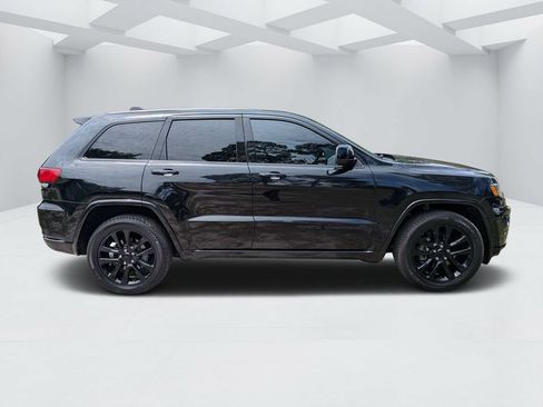 Used 2019 Jeep Grand Cherokee Altitude RWD image 2