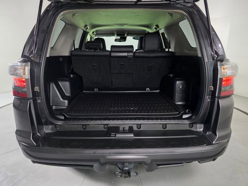 Used 2022 Toyota 4Runner TRD Sport w/ Technology Package RWD image 19