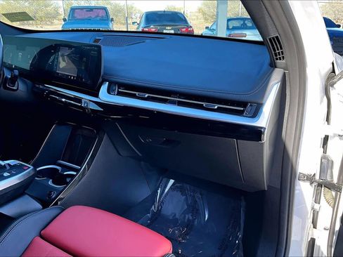 Used 2025 BMW X1 xDrive28i w/ M Sport Package image 19