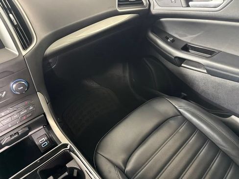 Used 2019 Ford Edge SEL w/ Equipment Group 201A AWD/4WD image 30