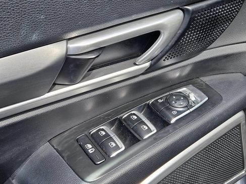 Used 2022 Kia Telluride S FWD image 14