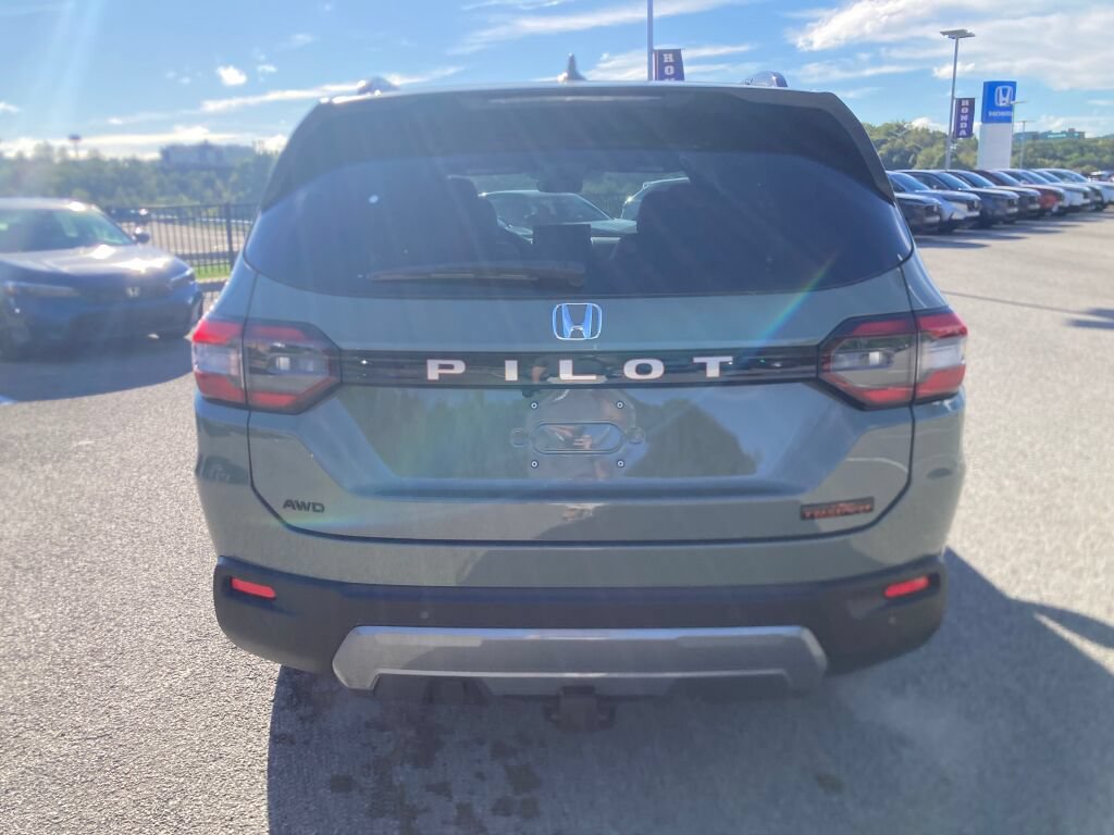 New 2026 Honda Pilot TrailSport image 4