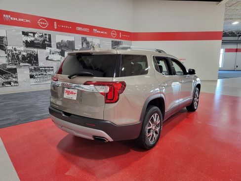 Certified 2023 GMC Acadia SLE w/ Driver Convenience Package image 4