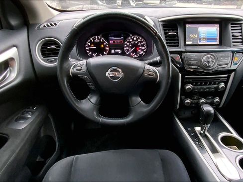 Used 2013 Nissan Pathfinder SV image 6