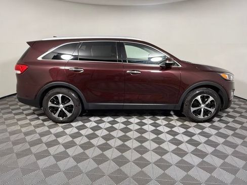 Used 2017 Kia Sorento EX FWD image 7