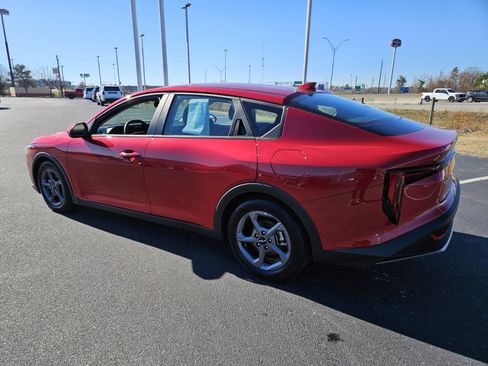 Used 2025 Kia K4 LXS image 5