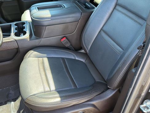 Used 2019 GMC Sierra 1500 Denali w/ Technology Package AWD/4WD image 32