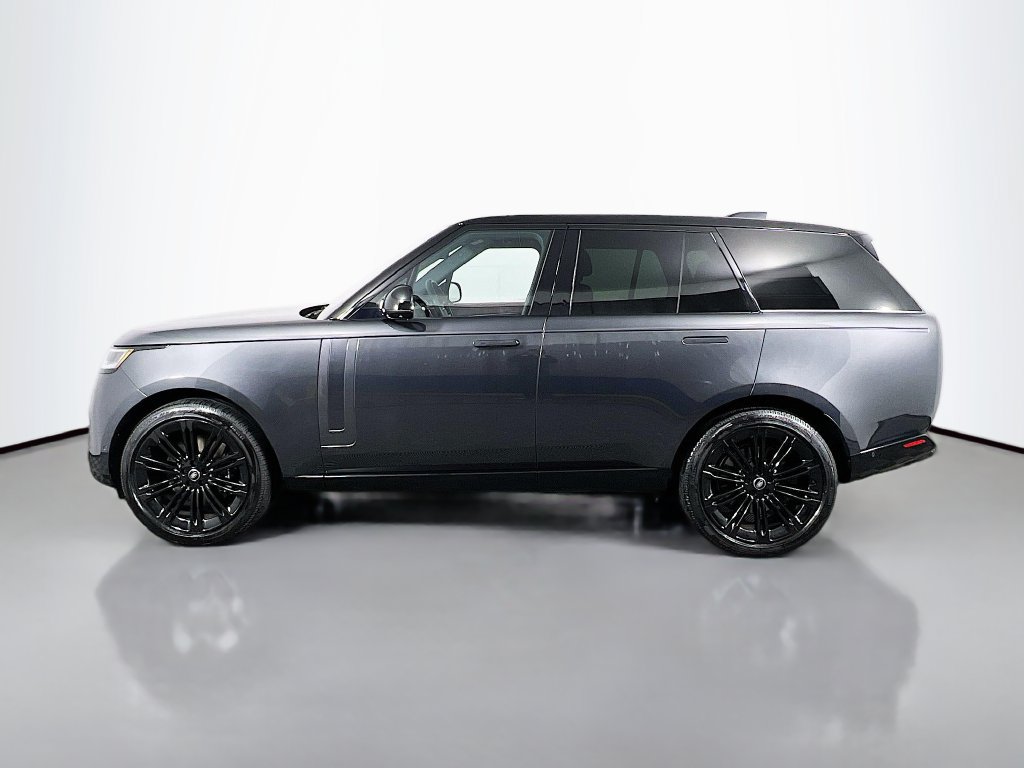 Used 2025 Land Rover Range Rover SE AWD/4WD image 8