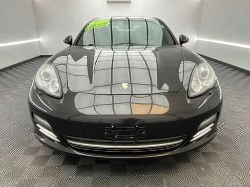 Used 2013 Porsche Panamera 4 image 2