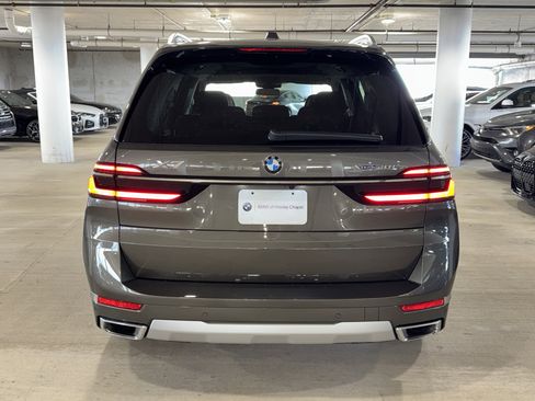 Certified 2025 BMW X7 xDrive40i w/ Premium Package image 7