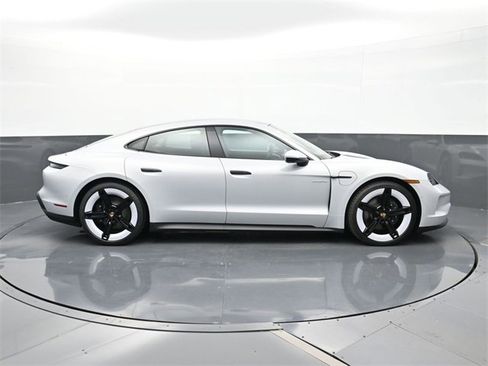 New 2025 Porsche Taycan image 30